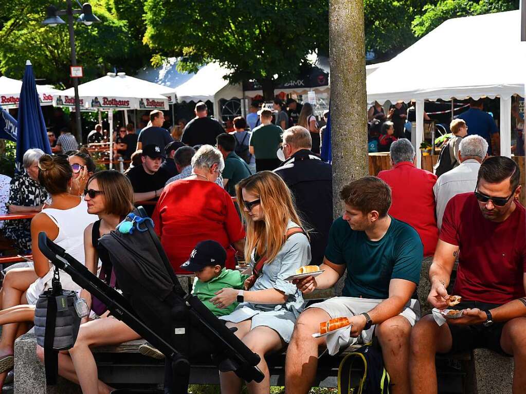 Am Samstag und Sonntag wird in Stetten das Strooefescht gefeiert. Bei strahlendem Sptsommerwetter ist der Andrang gro.