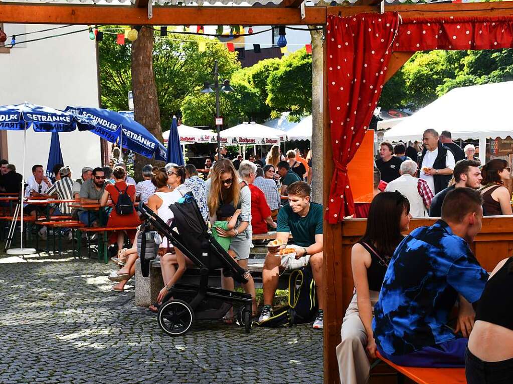 Am Samstag und Sonntag wird in Stetten das Strooefescht gefeiert. Bei strahlendem Sptsommerwetter ist der Andrang gro.