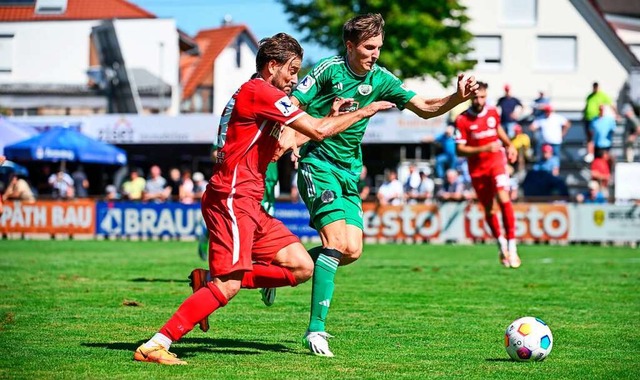 Es war fr die Bahlinger schwierig, si... Dennis Lippert (rechts) zu gewinnen.   | Foto: Claus G. Stoll