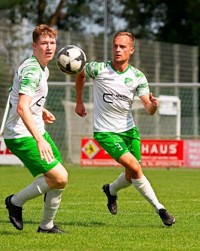 Aaron Mner und Yannick Bartmann (r.)...r des Erfolges der DJK Donaueschingen.  | Foto: Wolfgang Scheu