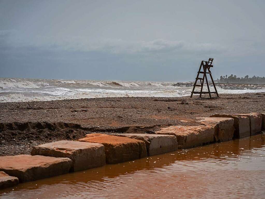 Der Sturm verursacht  in Les Cases d'Alcanar  berschwemmungen.