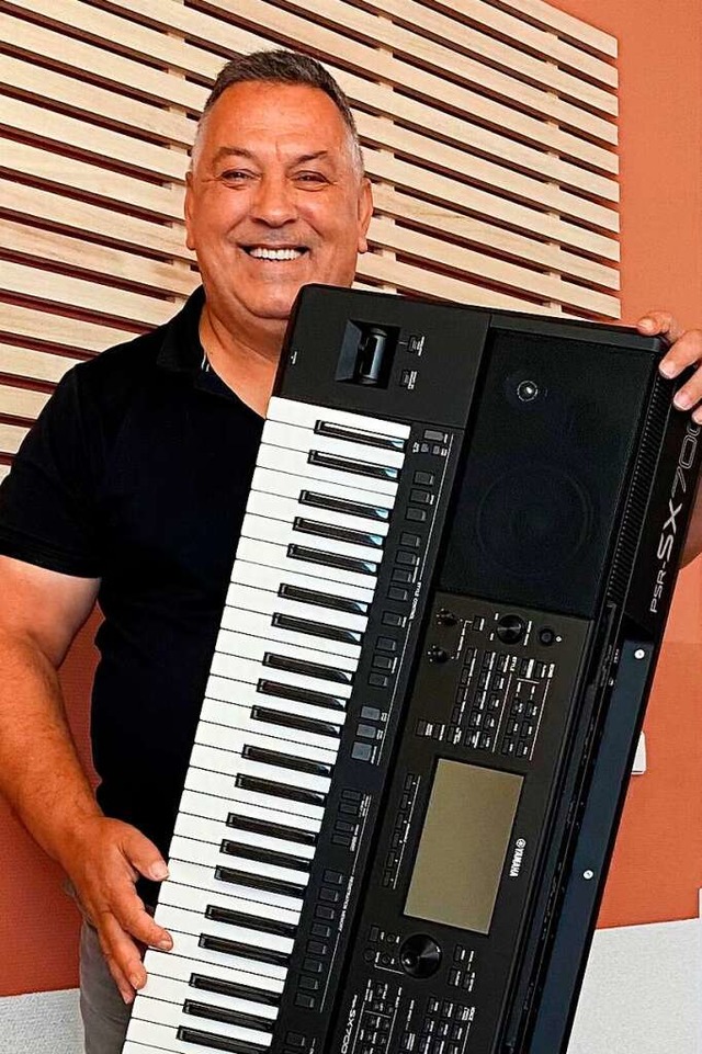 Charly Lftner mit seinem Keyboard  | Foto: Privat