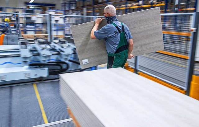 Wer lange beim gleichen Arbeitgeber be...nicht in einer Komfortzone einrichten.  | Foto: Jens Bttner (dpa)