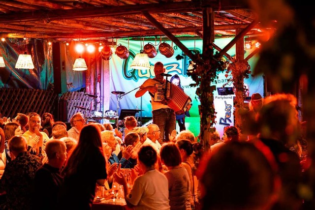 Musik, Leckereien und Wein bestimmten das Wochenende.  | Foto: Timo Drr