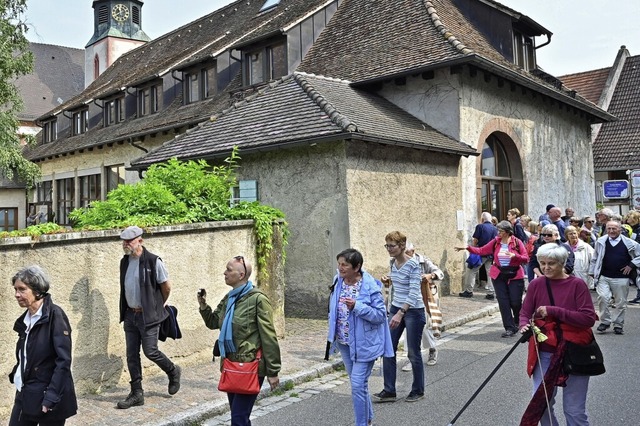 An der ehemaligen Zehntscheuer geht es vorbei, weiter auf dem Bundschuhpfad.  | Foto: Michael Bamberger