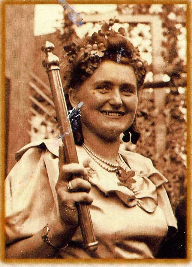 Die erste Kippenheimer Weinknigin war 1950 Edith Janoschka.  | Foto: Quelle:Gemeindearchiv Kippenheim