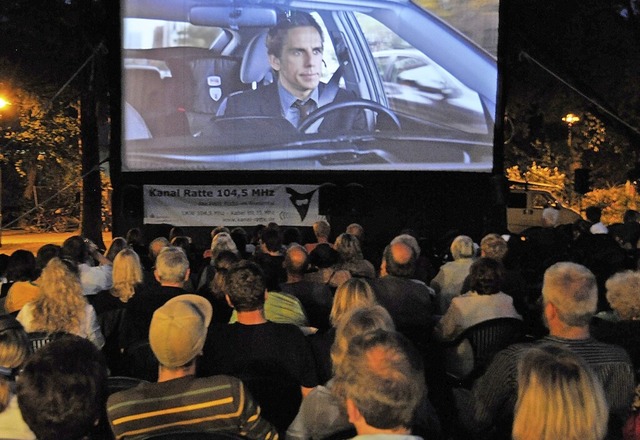 Das Freiluftkino steht und fllt mit d...er. Es fand lange im Stadtpark statt.   | Foto: Nicolai Kapitz