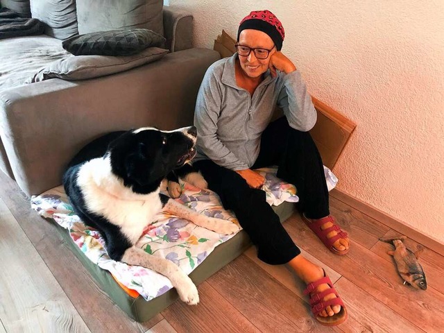 Andrea Schulze mit ihrem Hund Buddy  | Foto: Ursula Harder