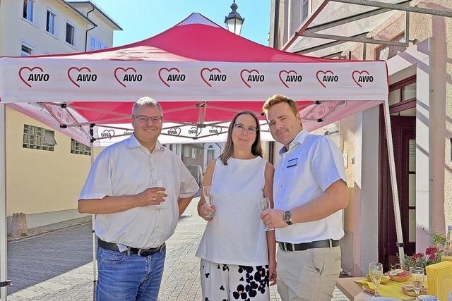 Ein Dach berm Kopf am Infostand der AWO