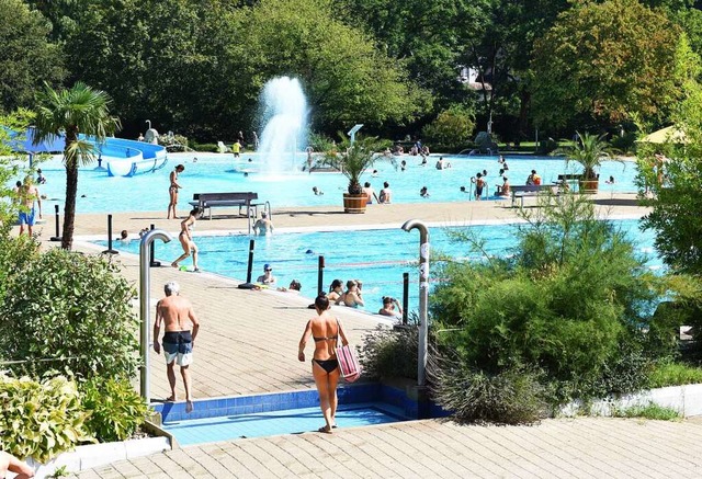 Das Strandbad hat bis Ende September g...t &#8211; falls das Wetter gut bleibt.  | Foto: Rita Eggstein