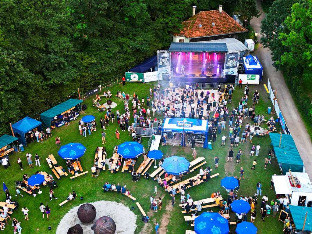 Im Kirchzartener Ortsteil Dietenbach ist es von Donnerstag bis Samstag laut: Das Festival Rock am Bach findet nach drei Jahren Pause wieder statt.