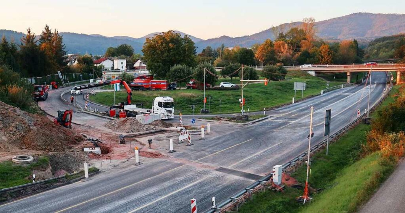 Nachts Wird Die B317 Bei Schopfheim Zur Baustelle - Schopfheim ...