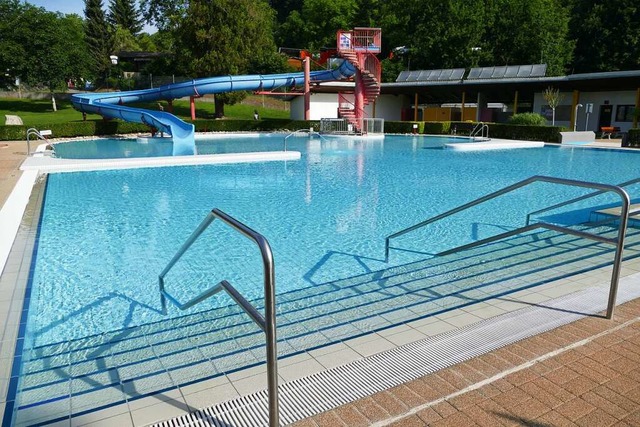 So leer war es ganz selten- aber am En...egste ins Kanderner Freibad gekommen.  | Foto: Victoria Langelott