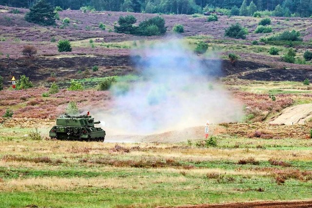 Die Bedienung von Panzerfahrzeugen ste... der Ausbildung ukrainischer Soldaten.  | Foto: Volker Mnch