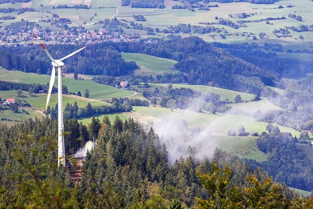 Am Freitag vergangener Woche wurde ein...r Windrder am Schauinsland gesprengt.  | Foto: Philipp von Ditfurth (dpa)