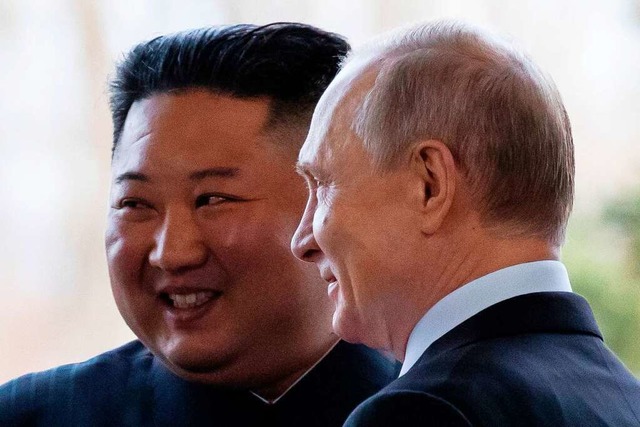 Kim Jong-un (links) auf Staatsbesuch bei Putin  | Foto: ALEXANDER ZEMLIANICHENKO (AFP)