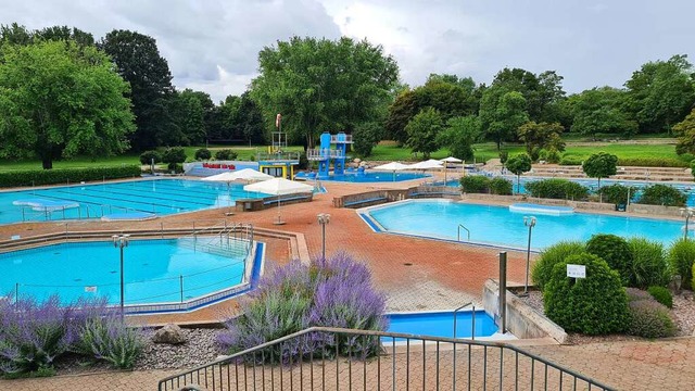 Das Freibad schliet am 17. September.  | Foto: Stefan Ammann