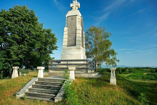 Das Gefallenendenkmal bei Nimburg.  | Foto: Bernd Holz