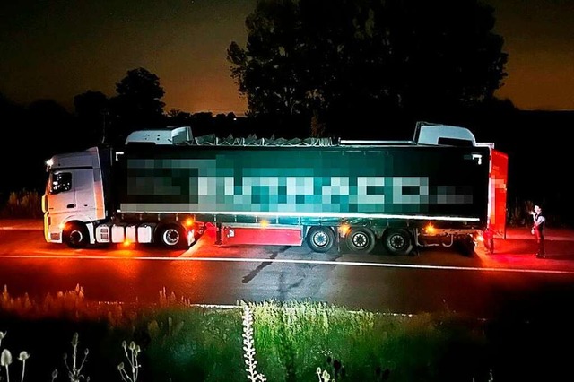 Die Polizei stoppte den Sattelzug und beschlagnahmte den Fahrzeugschlssel.  | Foto: Polizeiprsidium Offenburg
