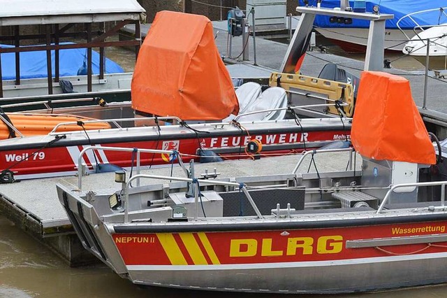 Auch das Boot der DLRG war an der Suchaktion beteiligt.  | Foto: Hannes Lauber