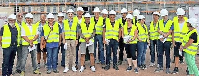 Die CDU-Stadtverbnde von Schopfheim u...h die Baustelle des Zentralklinikums.   | Foto: privat