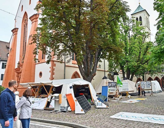 Das Klimacamp belegt mit vier Zelten e...ember fr den Weihnachtsmarkt weichen.  | Foto: Michael Bamberger