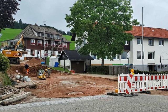 Eltern genervt von Baustelle vor Waldauer Grundschule – die Kinder finden sie cool