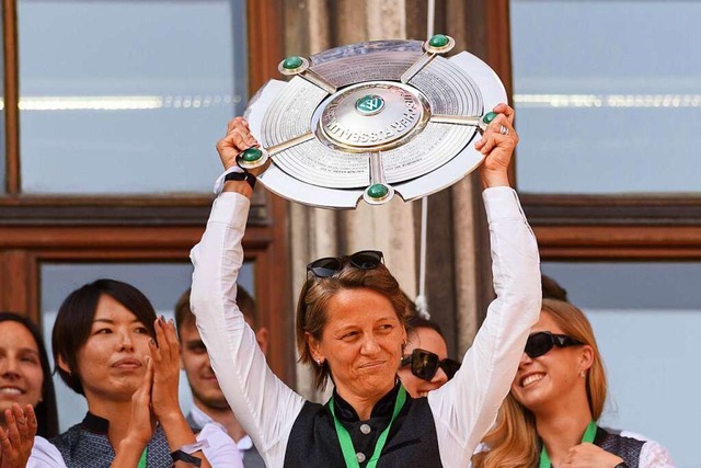Bianca Rech, Sportdirektorin des FC Ba...d Wolfsburg alle nationalen Titel auf.  | Foto: IMAGO/Sven Beyrich/SPP