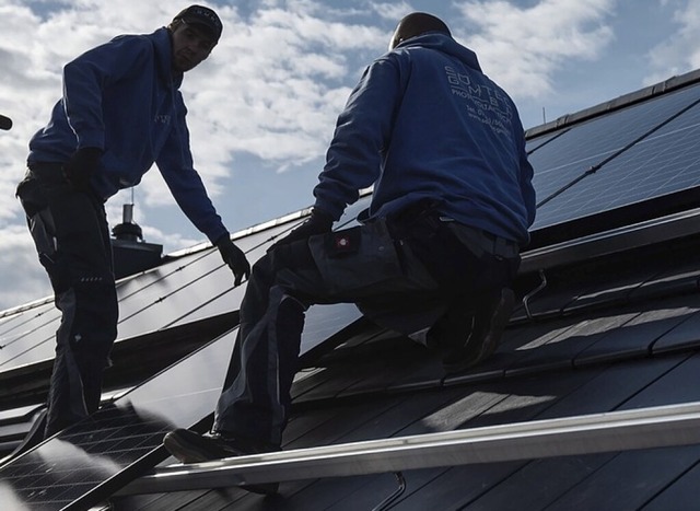 Photovoltaik-Anlagen sollen in Murg gefrdert werden.  | Foto: Marijan Murat (dpa)