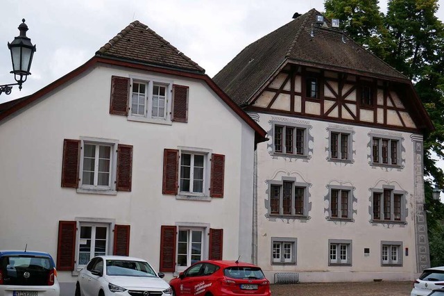 Der alte Hof (rechts) mit Anbau  | Foto: Michael Gottstein