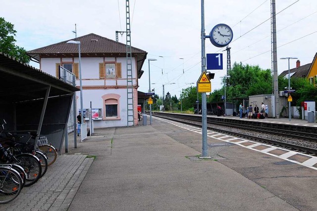 Am Bahnhof in Herbolzheim (Archivfoto)...e Fahrt zum Auswrtsspiel in Freiburg.  | Foto: Siegfried Gollrad
