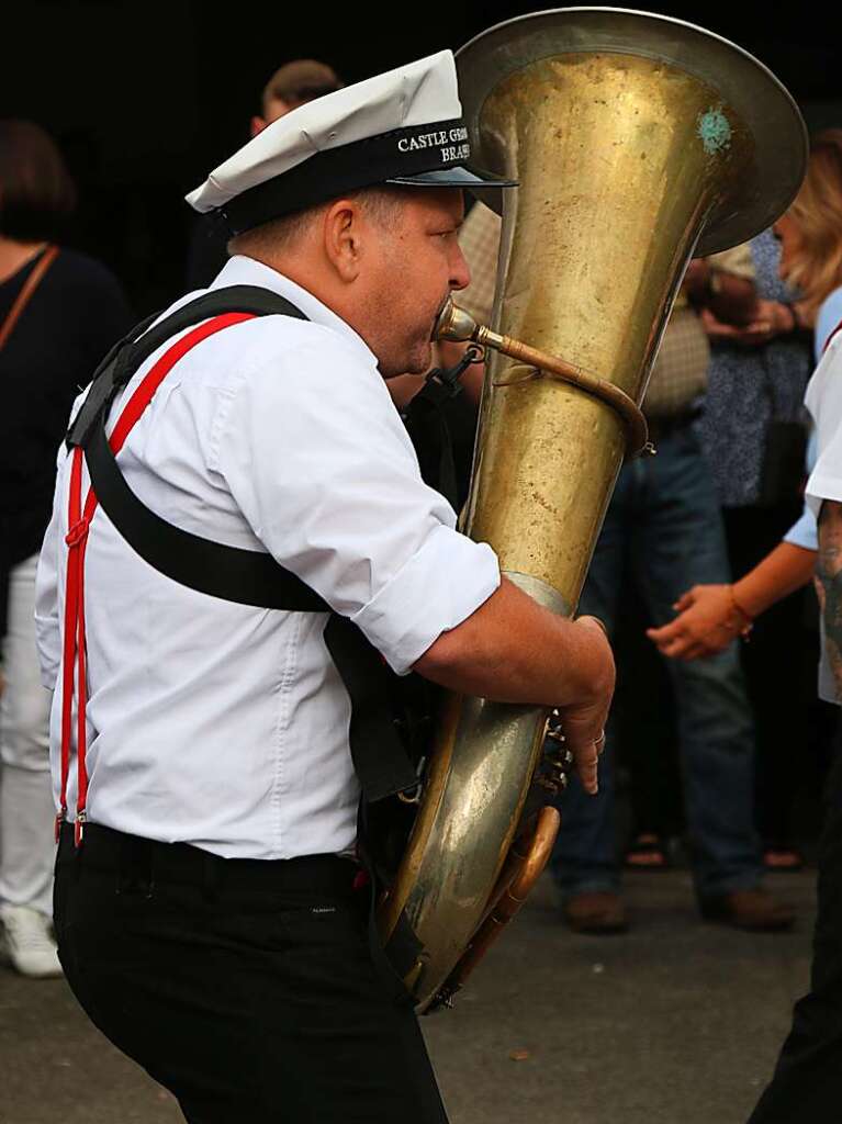 Die Castle Groove Festival Brass Band feiert beim Schlossgrabenfest Brombach ihr 25-jhriges Bestehen.