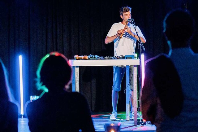 Johann Sundermeier bei seinem Auftritt im Kulturzentrum Kesselhaus  | Foto: Ansgar Taschinski