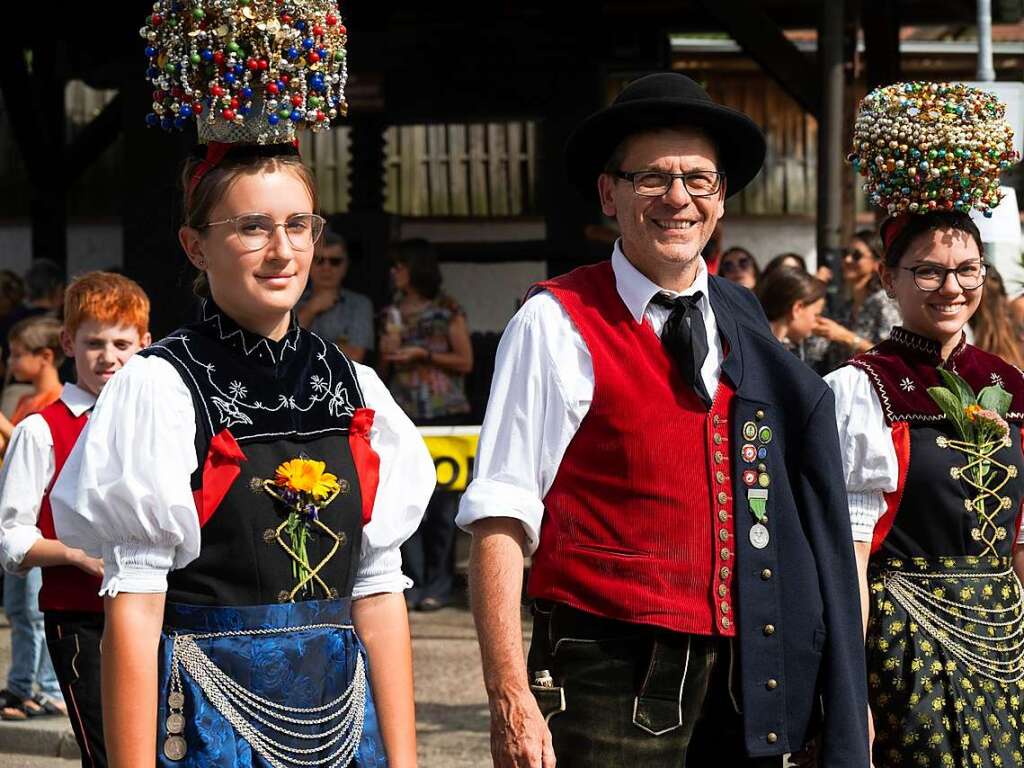 Toller Kopfschmuck der Niedereschbacher Trachtengruppe