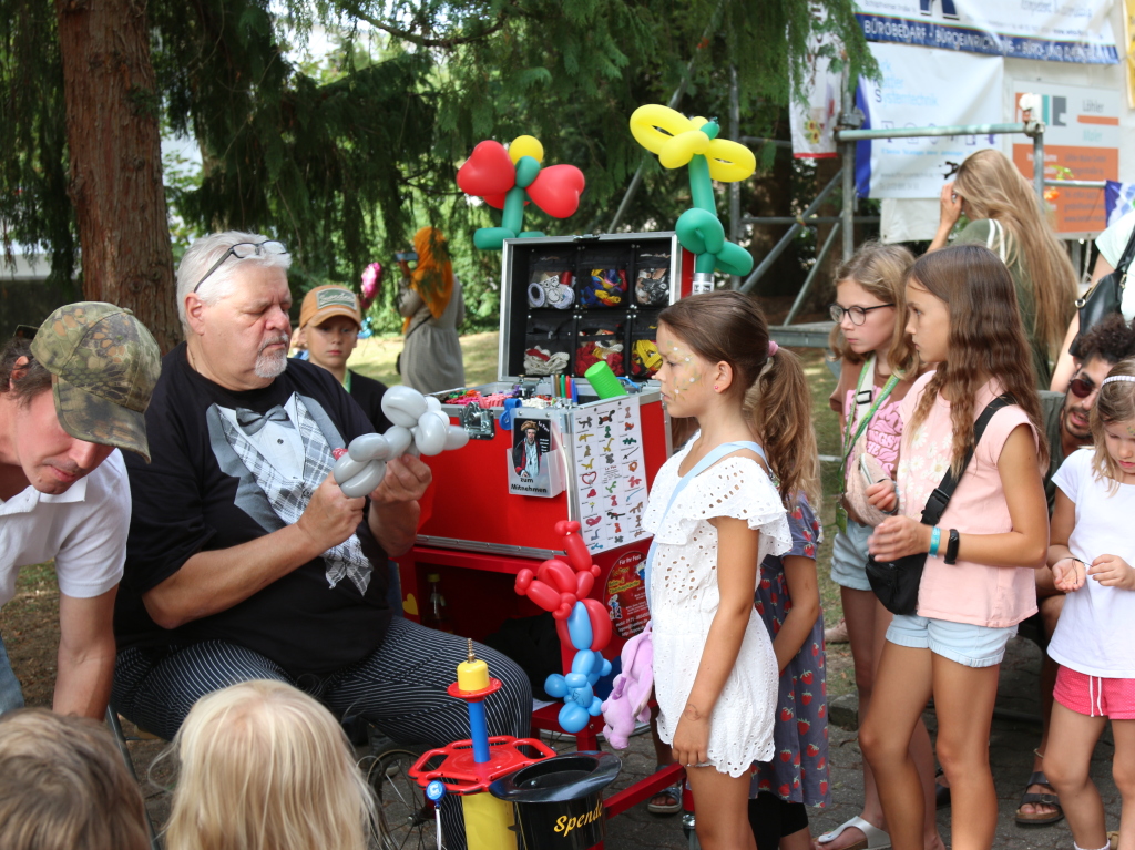 Das Zentrum in Brombach wird beim Schlossgrabenfest zur Flaniermeile