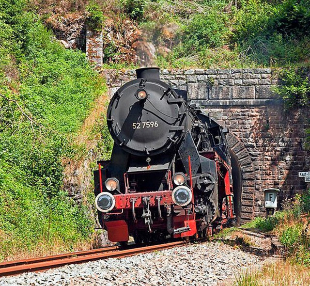 Mit reichlich Dampf geht&#8217;s vom Schwarzwald an die Weinstrae.  | Foto: Joerg Sauter