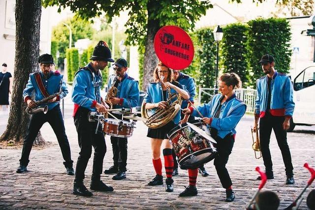 Hningen zeigt Straentheater in zahlreichen Varianten