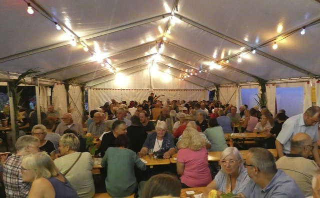 Das Festzelt war gut gefllt.  | Foto: Hans Spengler