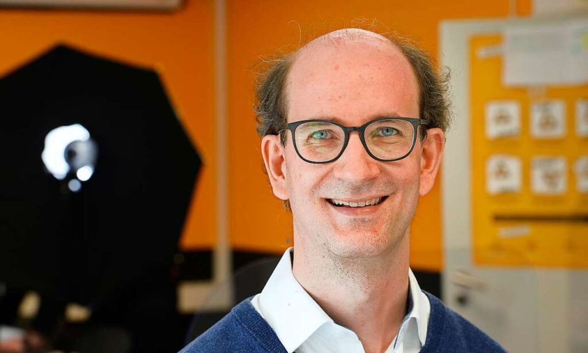 Stadtrat Sascha Fiek berichtete beim F...r aktuelle Themen aus dem Gemeinderat.  | Foto: Ingo Schneider