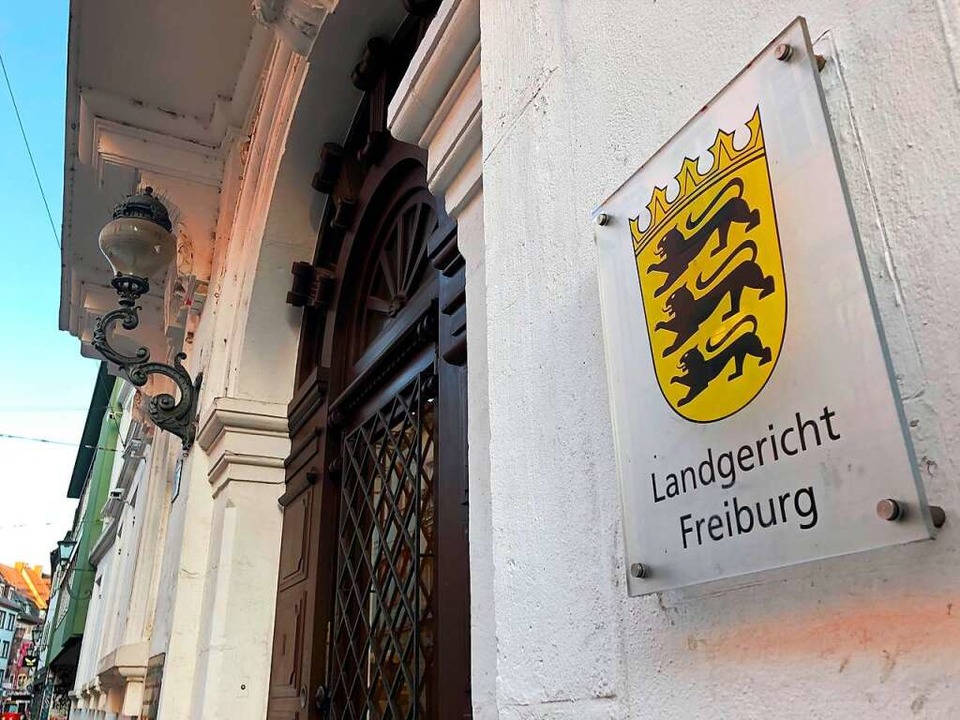 Der Fall wird am Landgericht Freiburg verhandelt.  | Foto: Christian Böhmer (dpa)