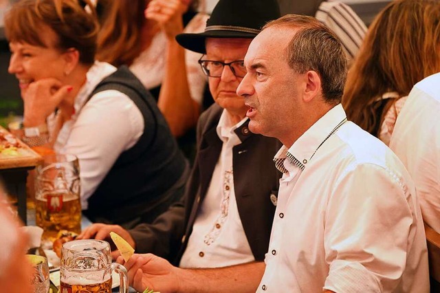 Hubert Aiwanger auf der Wiesn  | Foto: Karl-Josef Hildenbrand (dpa)