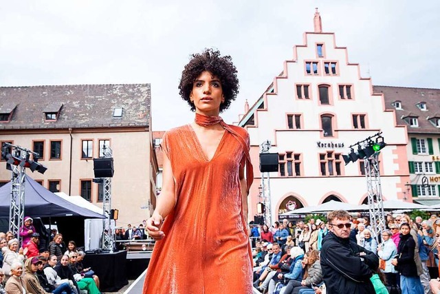 Ein Highlight sind die Fashion-Shows a...itag und Samstag auf dem Mnsterplatz.  | Foto: Rainer Muranyi/FWTM