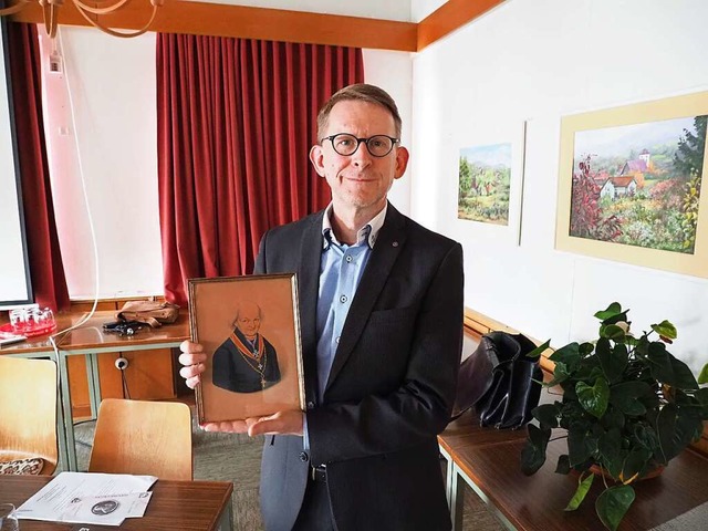 Andreas Urs Sommer mit einem Galura-Portrait.  | Foto: Michael Haberer