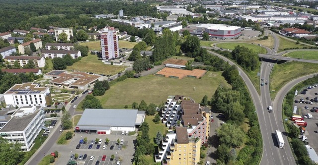 Vom frheren Burda-Sportclub erkennt m... Dort soll das Wohngebiete entstehen.   | Foto: Peter Heck