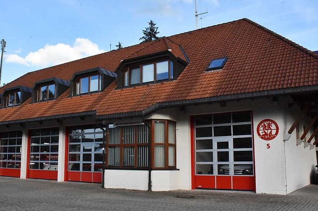 Das Feuerwehrgertehaus soll einen Anbau erhalten.  | Foto: Thomas Biniossek