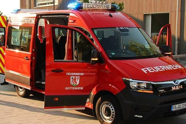 Neuer Mannschaftstransportwagen für die Feuerwehr in Titisee-Neustadt