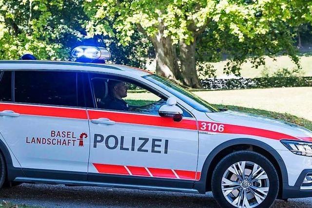 Baustellenwagen überrollt Radfahrer – 44-Jähriger stirbt in Aesch