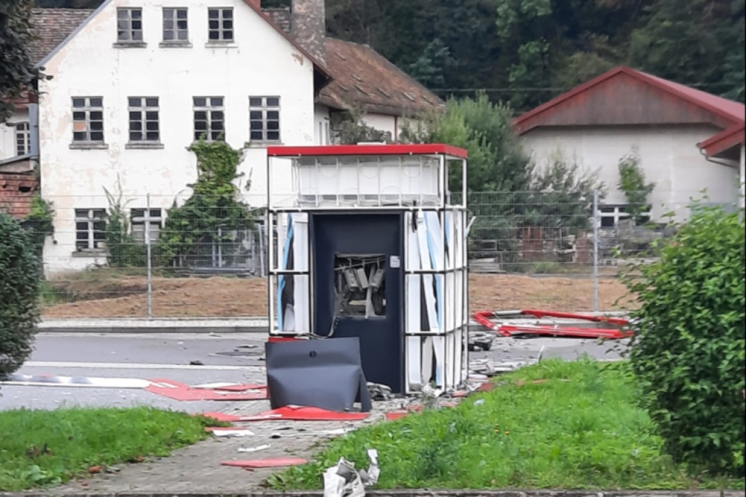 Der gesprengte Geldautomat in Zell am Harmersbach  | Foto: Sparkasse Kinzigtal