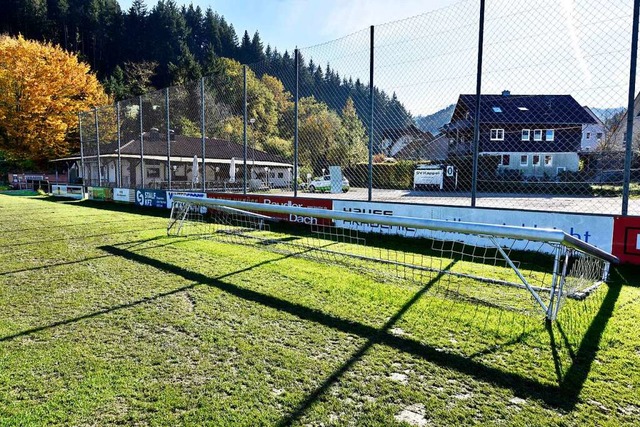 Der Neubau des Kapplers Sportheims (je...ll parallel zur Torauslinie entstehen.  | Foto: Thomas Kunz