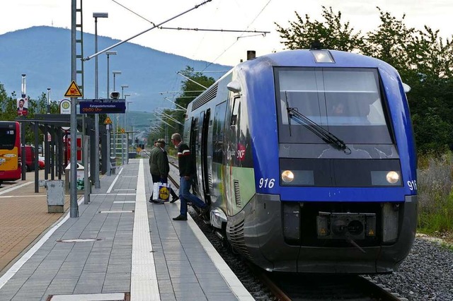 Da fuhr er noch: der Zug, dessen Ausse...ger Bahnhof auf dem Weg nach Mulhouse.  | Foto: Susanne Ehmann